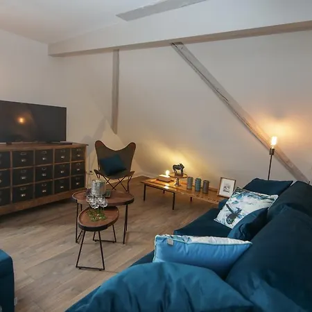 Reflets Sur La Lauch * كولمار